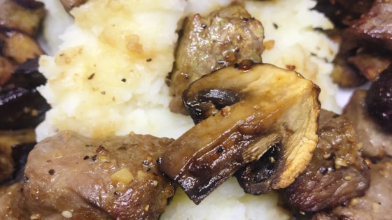 air fryer steak tips and portobello mushrooms