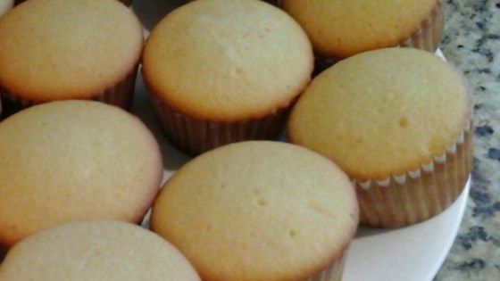 Alcohol-free Pina Colada Cupcakes