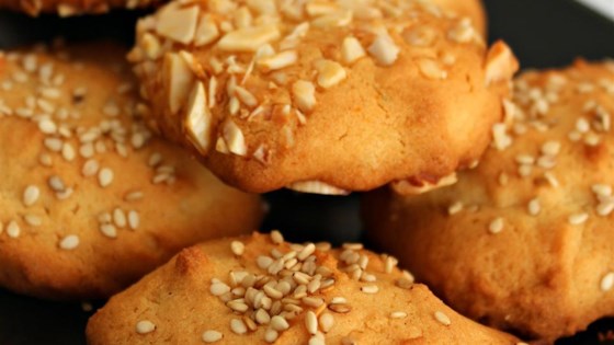 ancient honey cakes (rice flour cookies with nuts or poppy seeds)