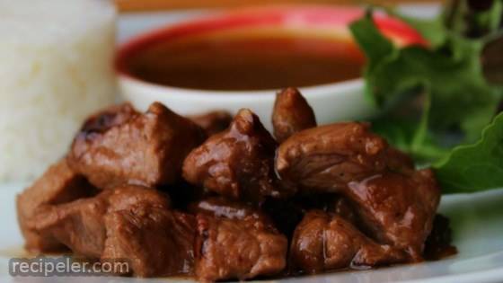 Asian Garlic Beef Cubes (Vietnamese Bo Luc Lac or Shaking Beef)