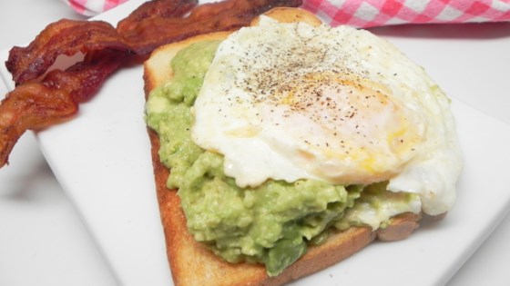 avocado toast with egg