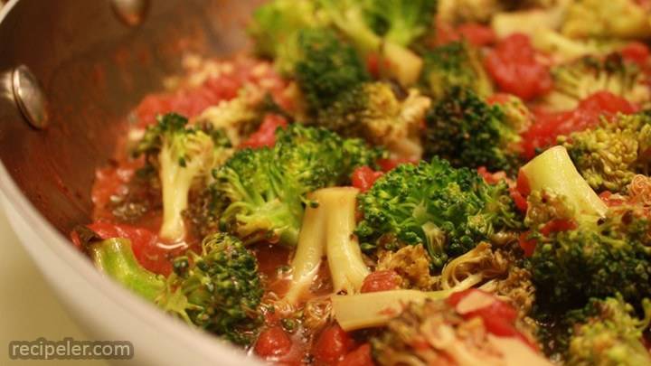 awesome broccoli marinara