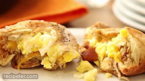 Bacon, Egg, and Cheese Breakfast Bombs