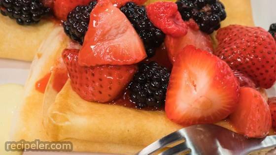 Baileys Berries & Creme Anglaise Crepes