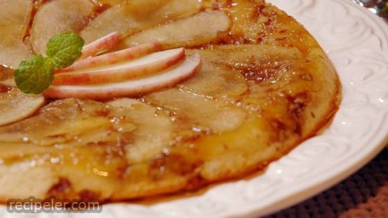 Baked Apple-Pecan Maple Pancakes
