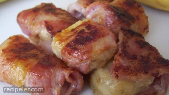 Bananas Wrapped in Bacon