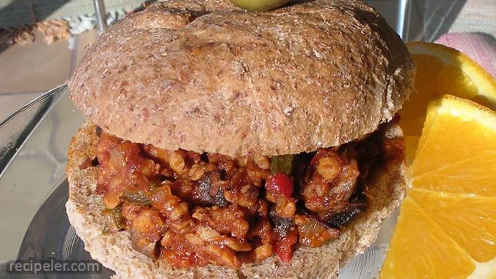 barbeque tempeh sandwiches