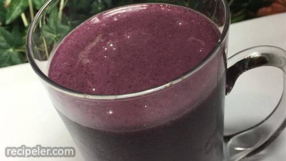 Berry, Banana, and Almond Butter Bliss Smoothie