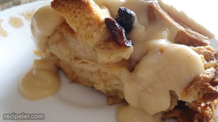 best bread pudding with vanilla sauce