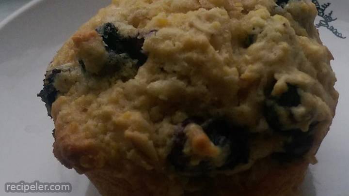 blueberry cornmeal muffins