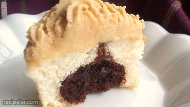 brownie batter + cupcake = the second best cupcake.  ever