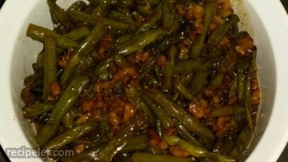 Caramelized Green Beans with Walnuts