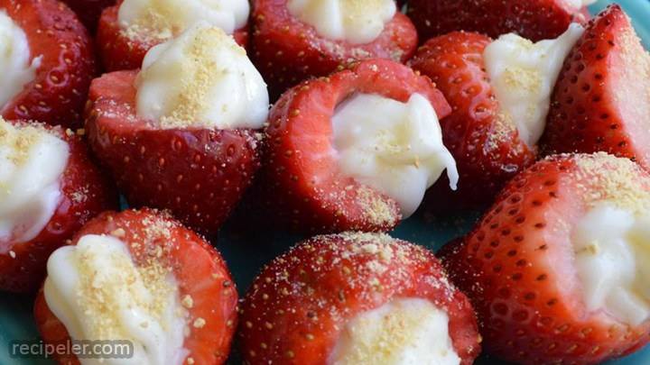 cheesecake-stuffed strawberries