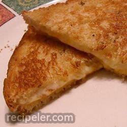 Cheesy Grilled Cheese