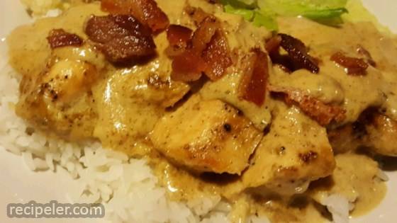 Chicken and Rice in Creamy Sauce