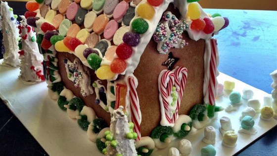 children's gingerbread house