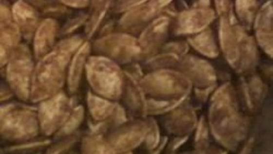 cinnamon and ginger caramelized pumpkin seeds