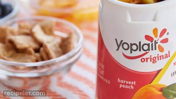 Cinnamon Peach Crunch Yogurt Cup