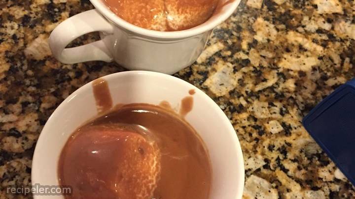 cioccolata calda (hot chocolate talian-style)