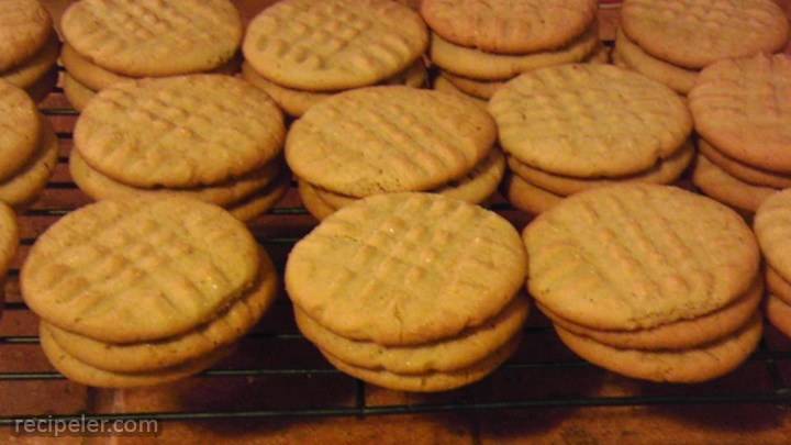 classic peanut butter cookies