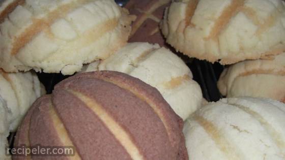 Conchas (Mexican Sweet Bread)