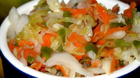 curtido (el salvadoran cabbage salad)
