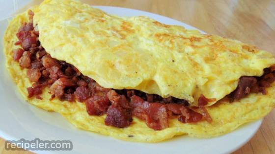 Deluxe Bacon Onion Omelet