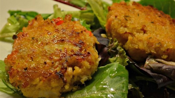 Deviled Crab Cakes On Mixed Greens With Ginger-citrus Vinaigrette