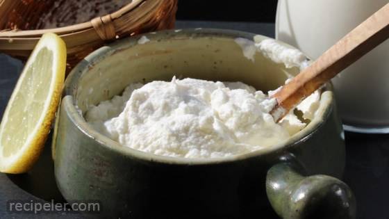 Easy and Delicious Homemade Ricotta Cheese