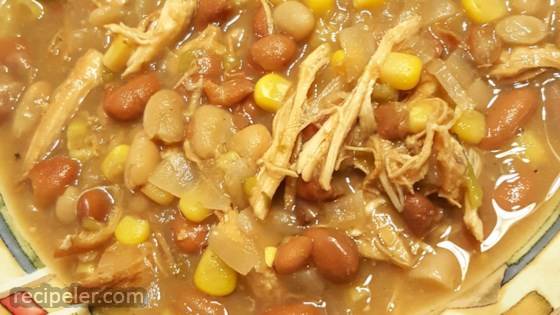 Easy Slow Cooker White Chicken Chili