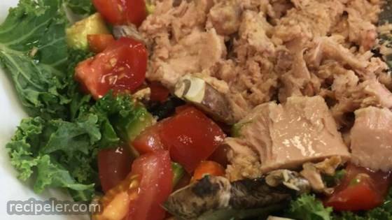 Easy Tuna and Bean Kale Salad
