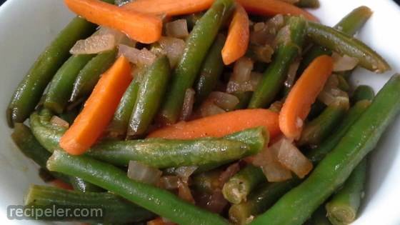 Egyptian Green Beans with Carrots