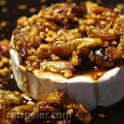 figs and toasted almonds brie