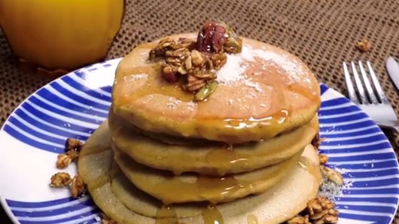 Fluffy Vegan Pumpkin Pancakes