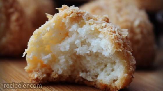 Four-ngredient Gluten-Free talian Coconut Cookies