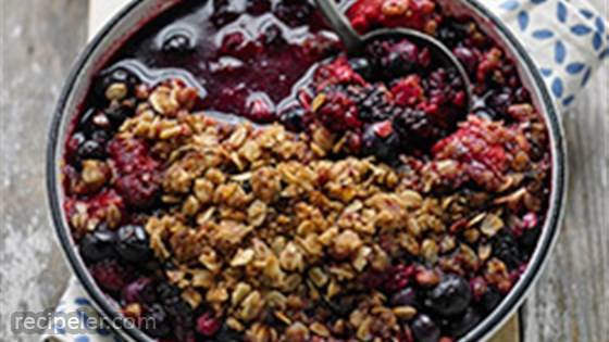Fresh Fruit and Berry Crumble