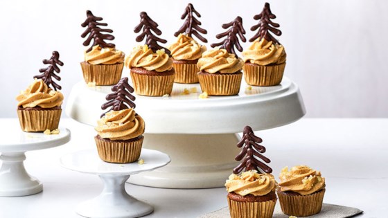 Ghirardelli Mini Gingerbread-chocolate Chip Cupcakes With Molasses Buttercream