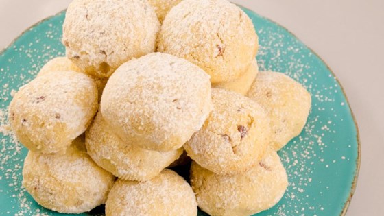 grandma minecci's snowball cookies