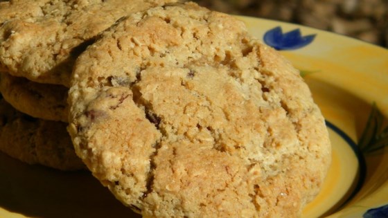 Granola-raisin Cookies