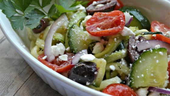 greek zoodle salad