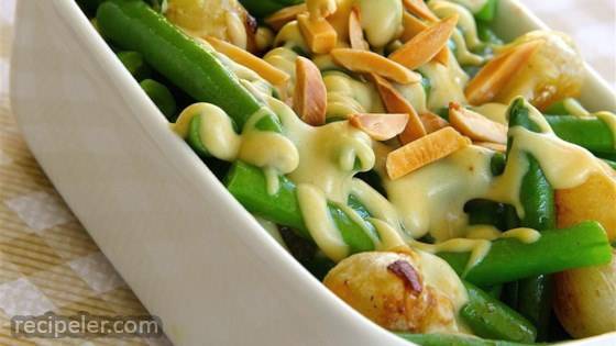 Green Beans With Mustard Cream Sauce and Toasted Almonds