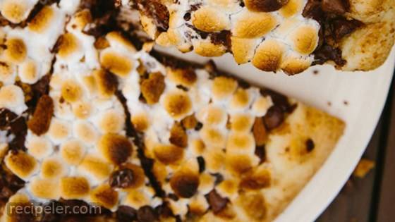 Grilled S'mores Pizza
