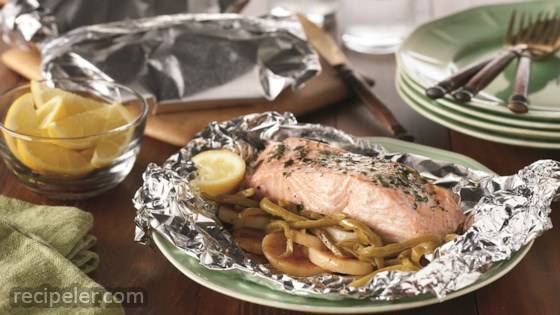 Grilled Salmon Supper in Foil