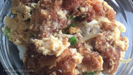 Japanese-Style Crispy Fried Pork Bowl (Tonkatsu Donburi)