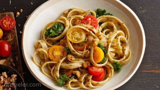 Kale and Pesto Fettuccine with Heirloom Tomatoes