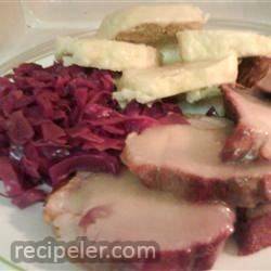 Knedliky - Czech Dumpling With Sauerkraut (zeli)