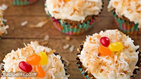 Lemon Frosted Carrot Cake Cupcakes