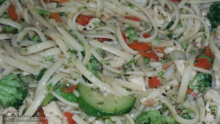 linguine with chicken and sauteed vegetables