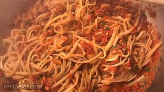Linguine With Red Clam Sauce