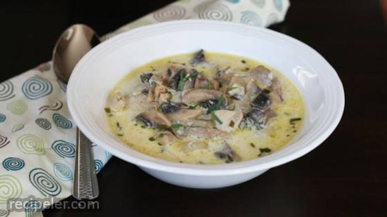 Low-Carb Chicken and Mushroom Soup